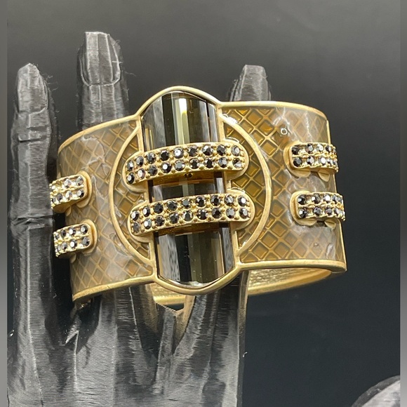 Lia Sophia Jewelry - Lia Sophia "Ransom" Retired hinged cuff bracelet,from the Red Carpet Collection.